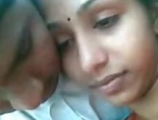 Desi BF Kissing Kasada a bakin rairayin bakin teku tare da Audio a bayyane | <group_list num=1-6 separator=\